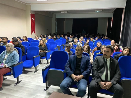 İlçe Toplum Sağlığı Merkezi Tarafından "Anne Sütü,Dünya Hepatit Günü,Kuduz,Obezite,Dijital Bağımlılık Eğitimi" Verildi